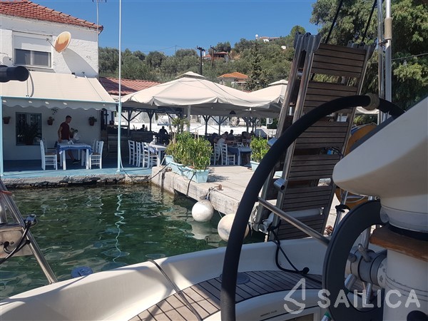 Sun Odyssey 33 - Yacht Charter Sailica