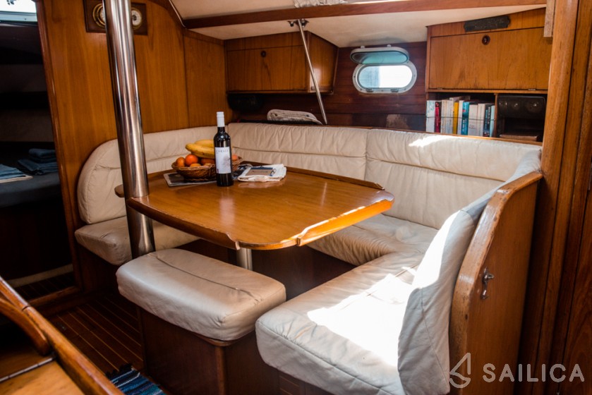 Sun Odyssey 33 - Yacht Charter Sailica