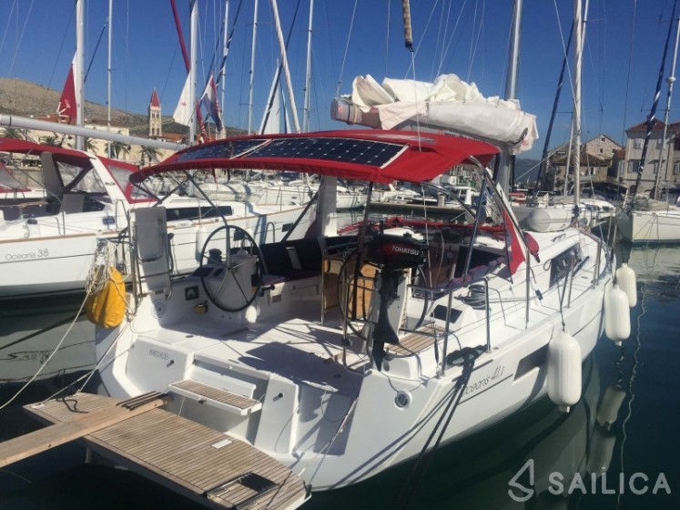 Oceanis 41.1 - Yacht Charter Sailica