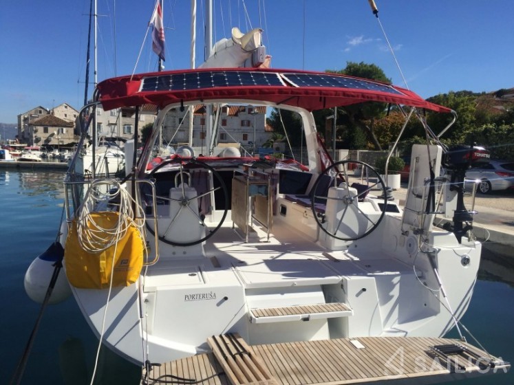 Oceanis 41.1 - Yacht Charter Sailica
