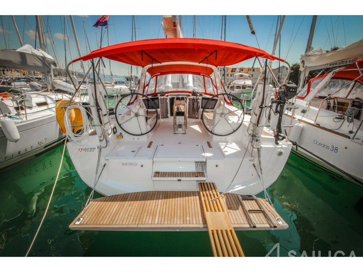 Oceanis 41.1 - Yacht Charter Sailica