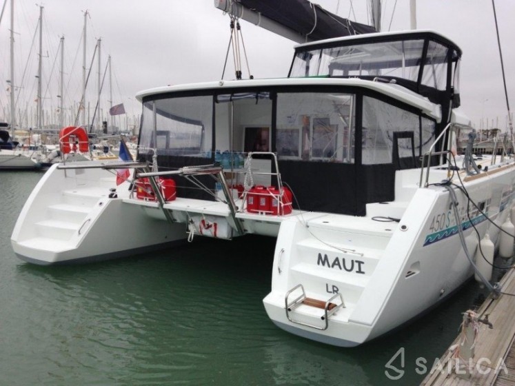 Lagoon 450 S - 4 + 2 cab. - Yacht Charter Sailica