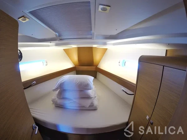 Sun Odyssey 449 - Yacht Charter Sailica
