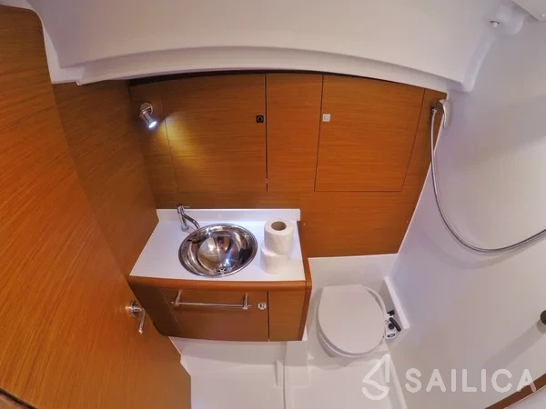 Sun Odyssey 449 - Yacht Charter Sailica