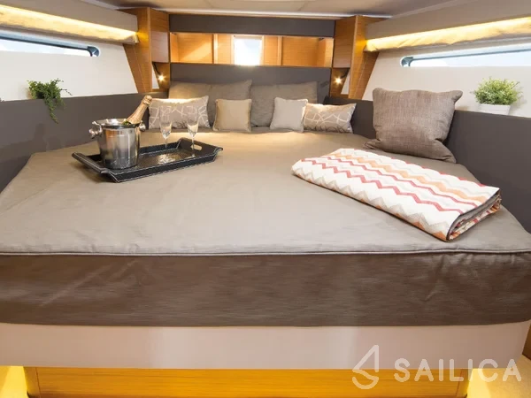 Bavaria S40 Open - Yacht Charter Sailica