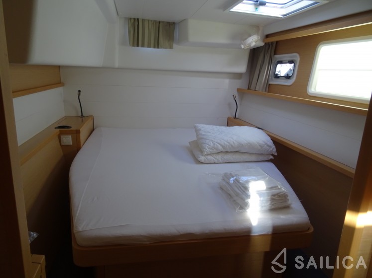 Lagoon 450 - Yacht Charter Sailica