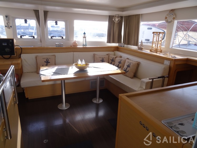 Lagoon 450 - Yacht Charter Sailica