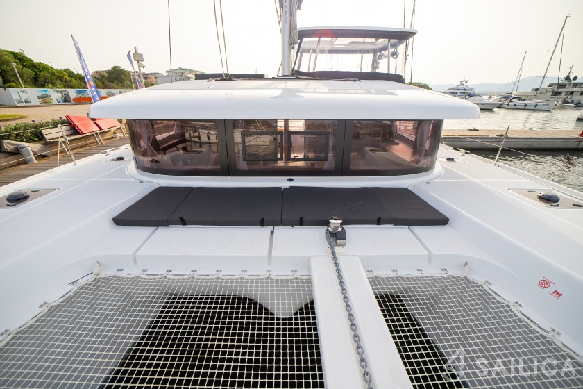 Lagoon 42 - Yacht Charter Sailica