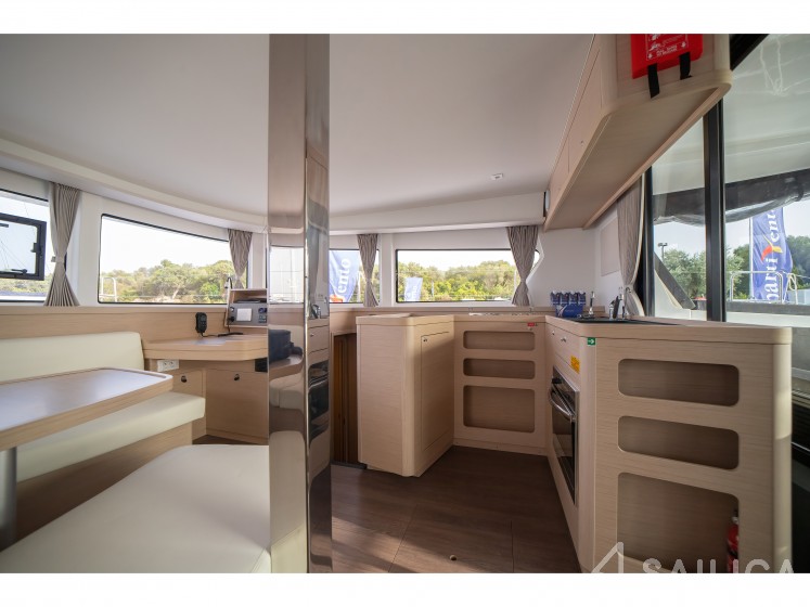 Lagoon 42 - Yacht Charter Sailica