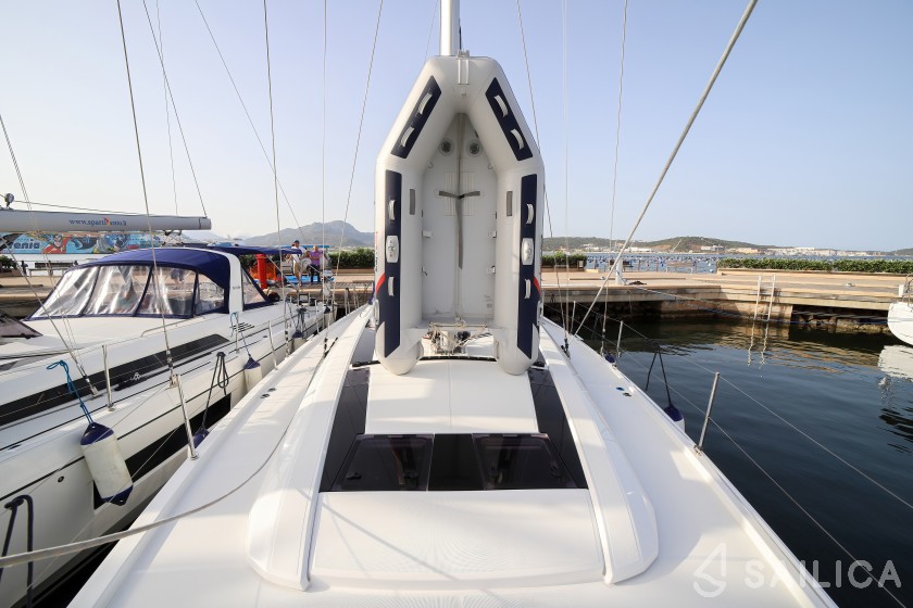 Oceanis 51.1 - Yacht Charter Sailica