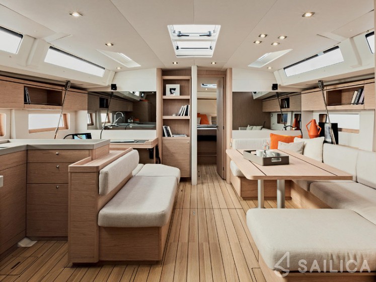 Oceanis 51.1 - Yacht Charter Sailica