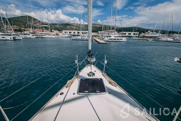 Sun Odyssey 49i - Yacht Charter Sailica