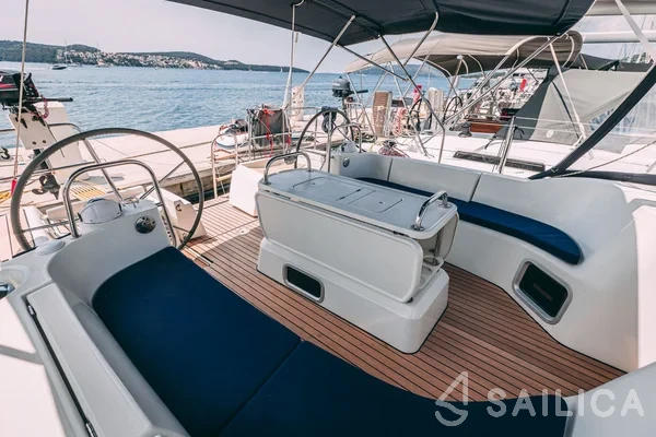 Sun Odyssey 49i - Yacht Charter Sailica