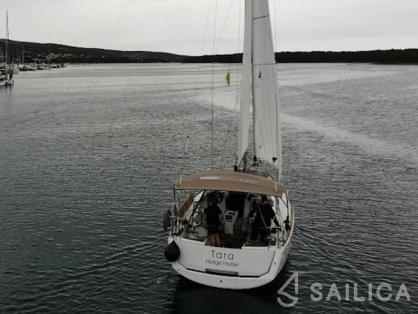 Sun Odyssey 389 - Yacht Charter Sailica