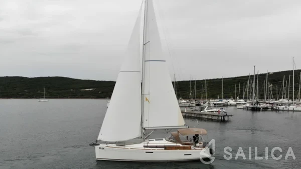 Sun Odyssey 389 - Yacht Charter Sailica