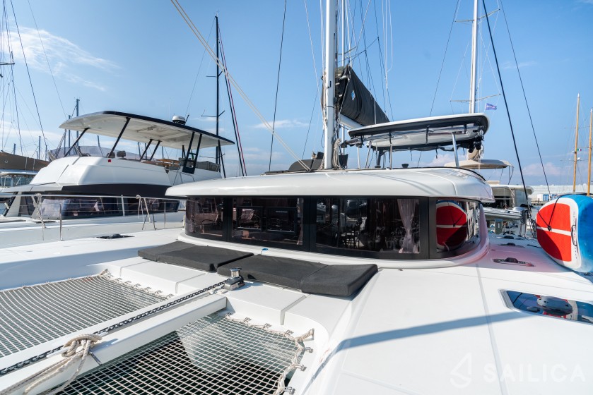 Lagoon 42 - Yacht Charter Sailica