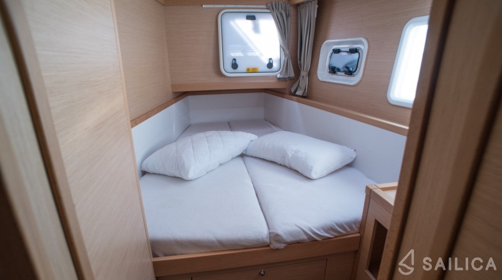 Lagoon 39 - Yacht Charter Sailica