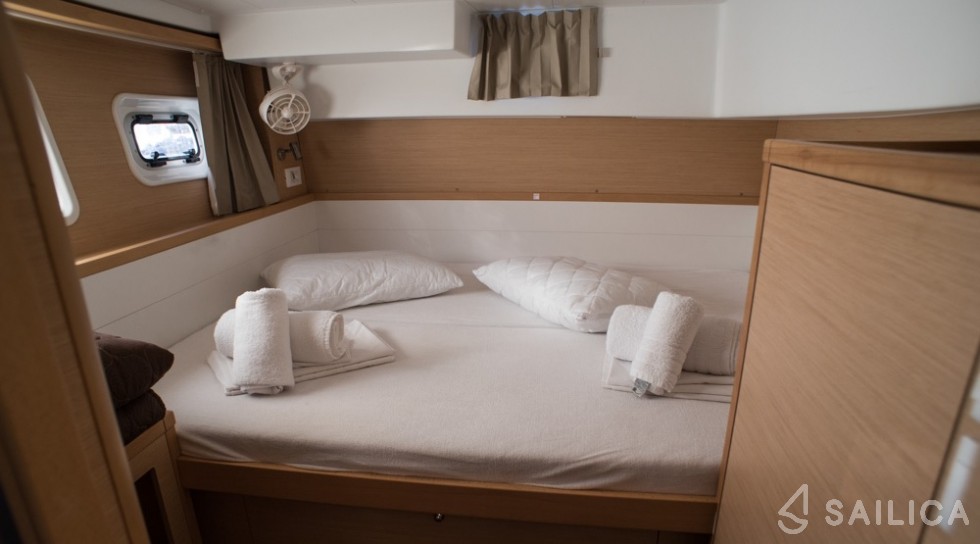 Lagoon 39 - Yacht Charter Sailica