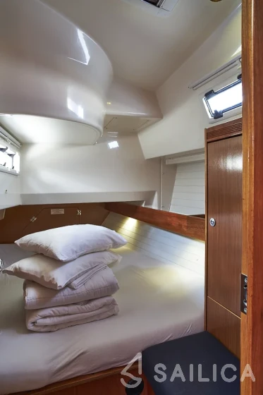 Bavaria 36 Cruiser - Yacht Charter Sailica