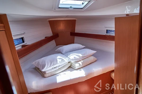 Bavaria 36 Cruiser - Yacht Charter Sailica