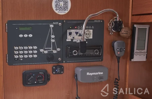 Bavaria 36 Cruiser - Yacht Charter Sailica