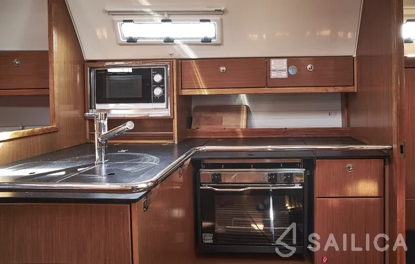 Bavaria 36 Cruiser - Yacht Charter Sailica