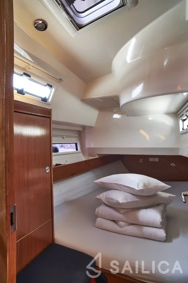 Bavaria 36 Cruiser - Yacht Charter Sailica