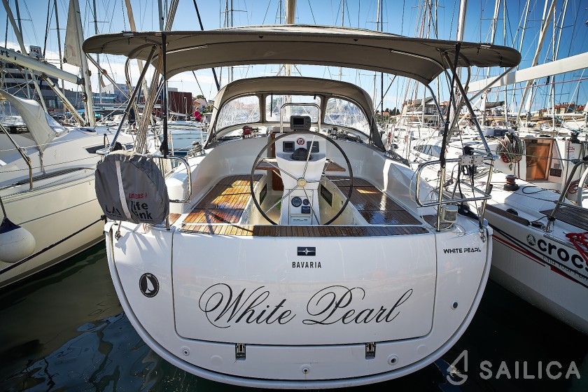 Bavaria 36 Cruiser - Yacht Charter Sailica