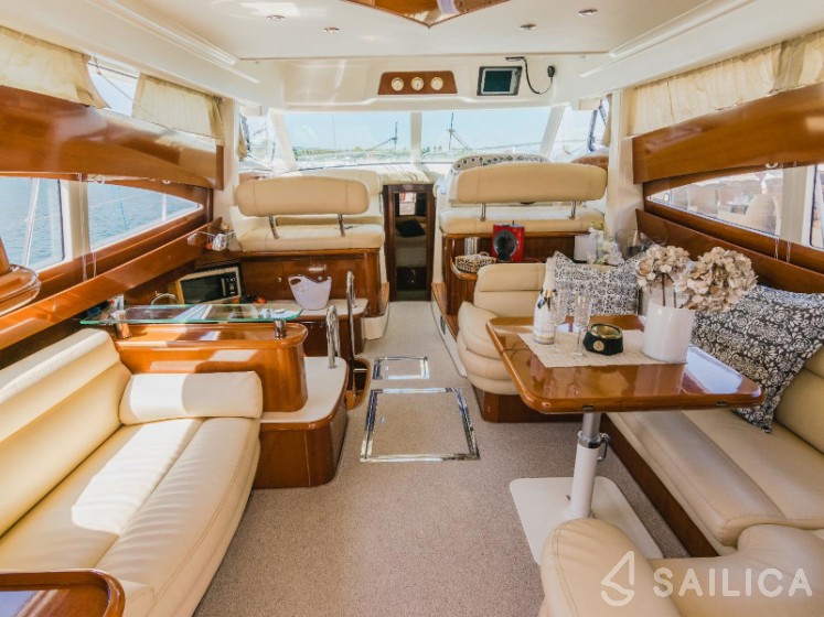 Prestige 46 Fly - Yacht Charter Sailica