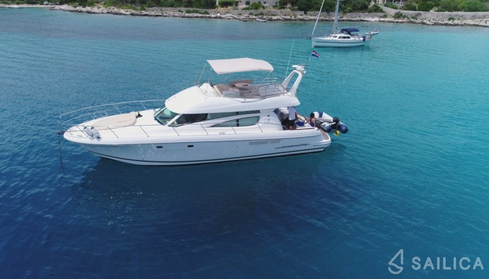 Prestige 46 Fly - Yacht Charter Sailica