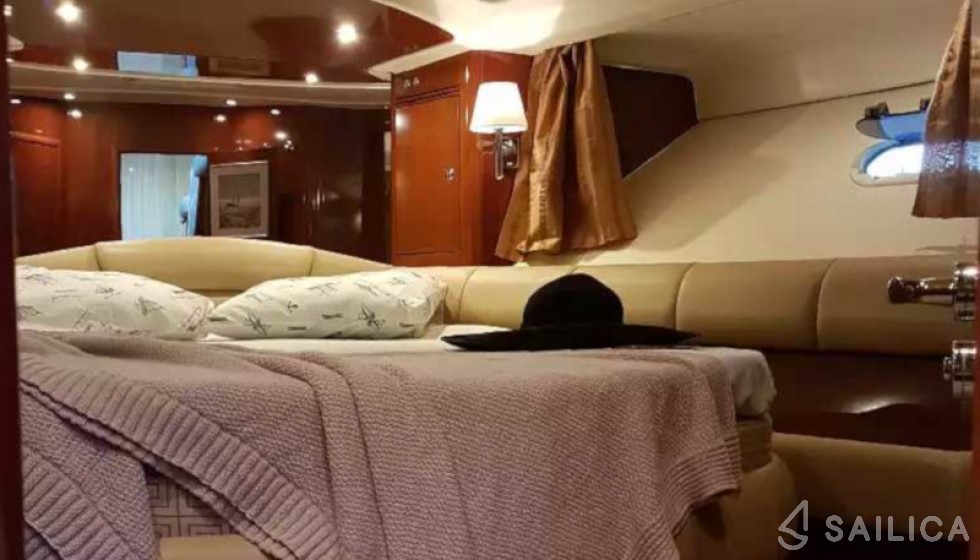 Prestige 46 Fly - Yacht Charter Sailica