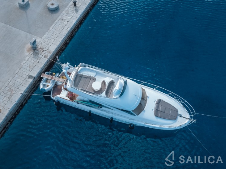 Prestige 46 Fly - Yacht Charter Sailica