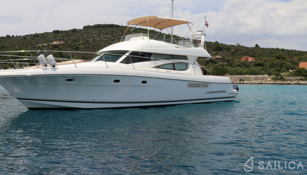 Prestige 46 Fly - Yacht Charter Sailica