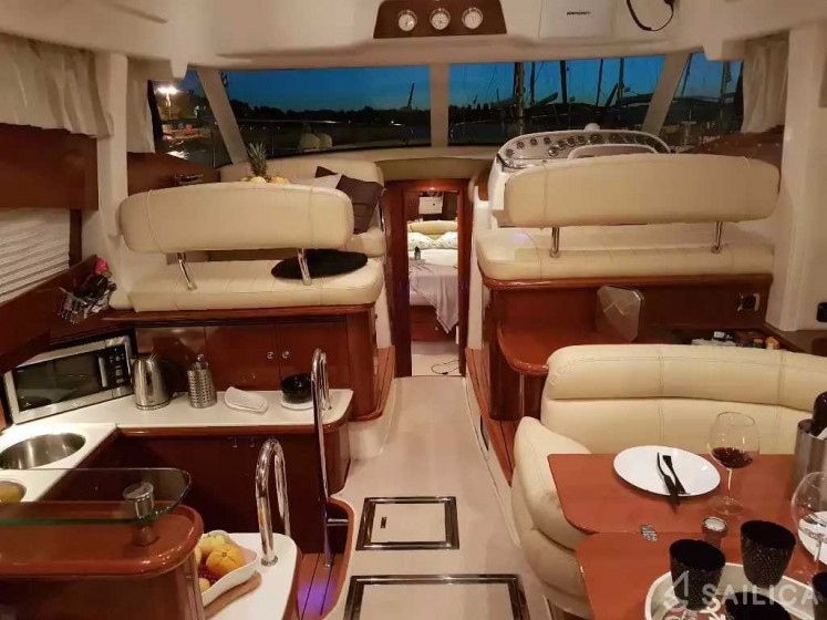 Prestige 46 Fly - Yacht Charter Sailica