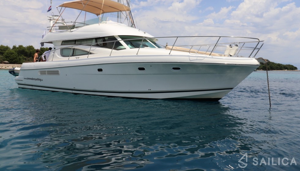 Prestige 46 Fly - Yacht Charter Sailica