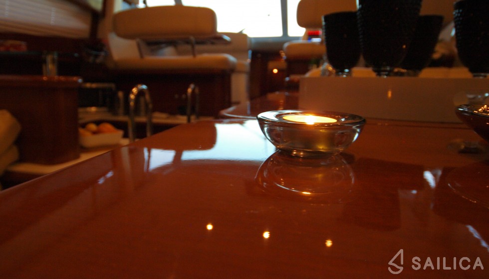 Prestige 46 Fly - Yacht Charter Sailica