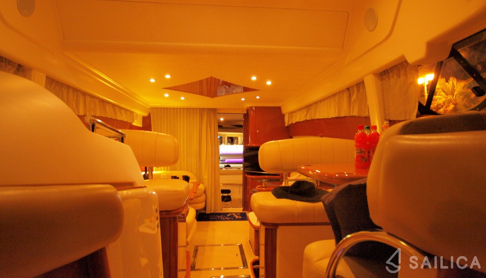 Prestige 46 Fly - Yacht Charter Sailica