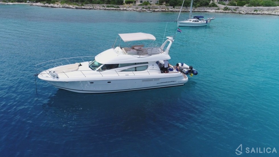 Prestige 46 Fly - Yacht Charter Sailica
