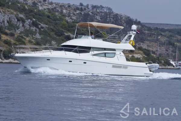 Prestige 46 Fly - Yacht Charter Sailica