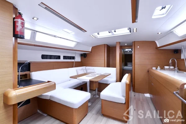 Sun Odyssey 479 - Yacht Charter Sailica