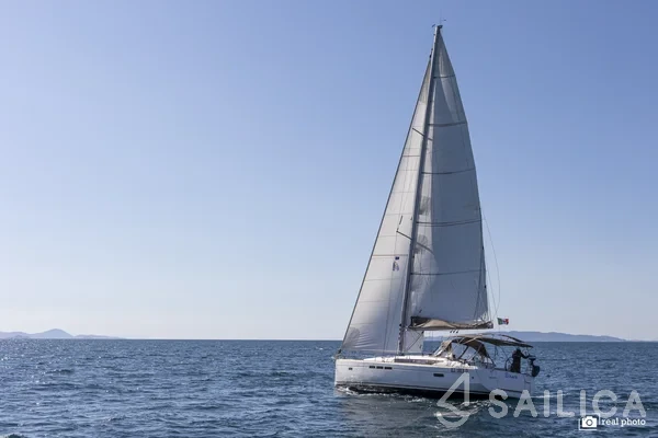 Sun Odyssey 519 - Yacht Charter Sailica