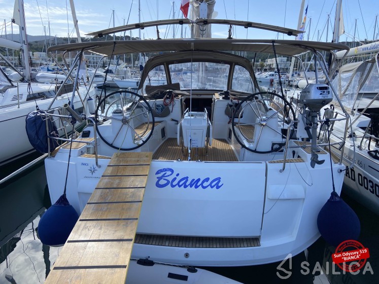 Sun Odyssey 519 - Yacht Charter Sailica