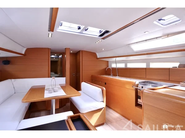 Sun Odyssey 519 - Yacht Charter Sailica
