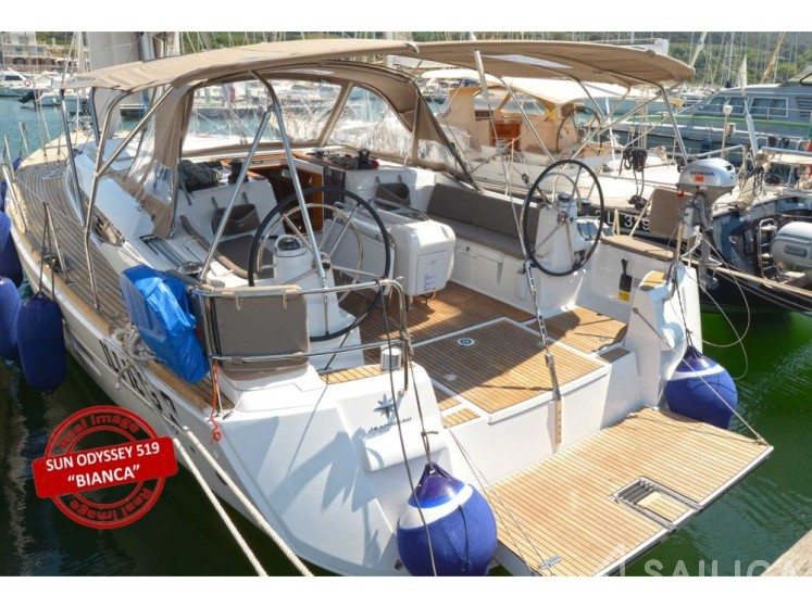 Sun Odyssey 519 - Yacht Charter Sailica