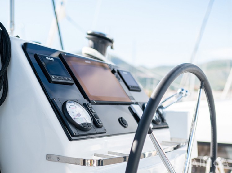 Lagoon 450 S - 4 + 2 cab. - Yacht Charter Sailica