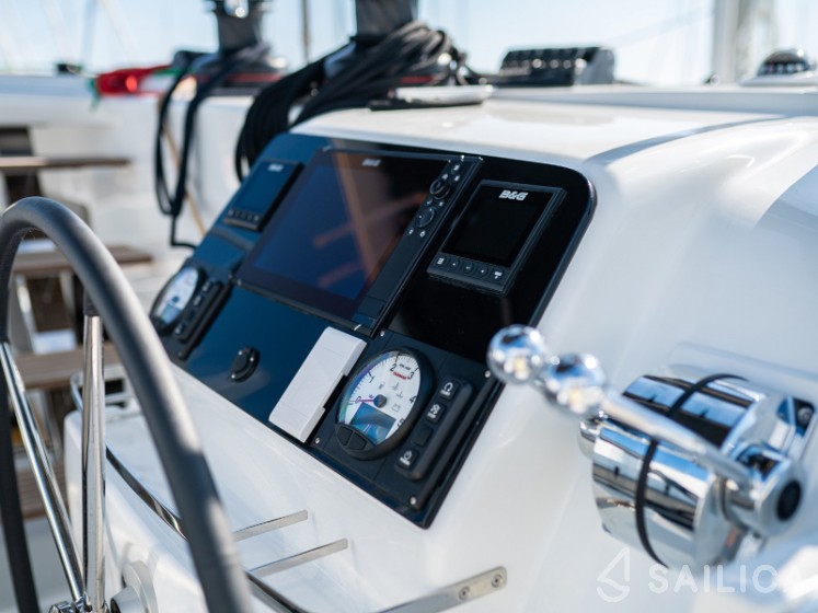Lagoon 450 S - 4 + 2 cab. - Yacht Charter Sailica