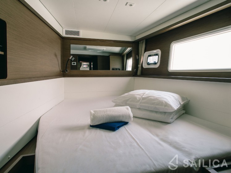 Lagoon 450 S - 4 + 2 cab. - Yacht Charter Sailica
