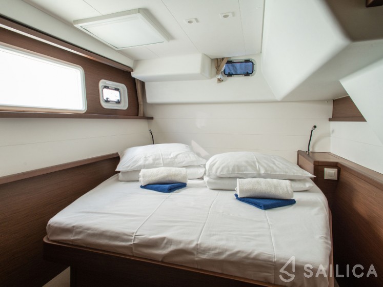 Lagoon 450 S - 4 + 2 cab. - Yacht Charter Sailica