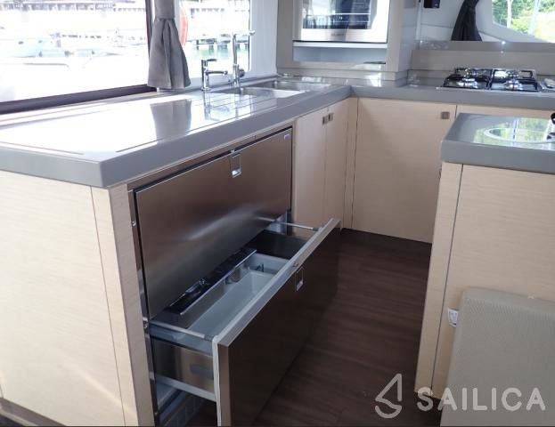 Saona 47 - Yacht Charter Sailica