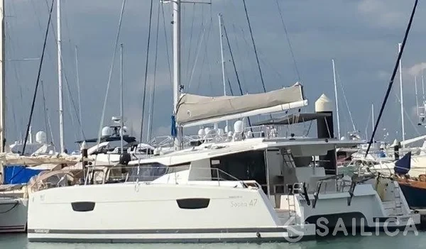 Saona 47 - Yacht Charter Sailica